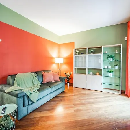 Apartment Harmony - Hot Tub & Garage